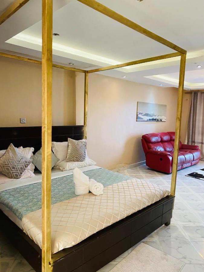 Trendy Apartments เอนเทบเบ้ ภายนอก รูปภาพ