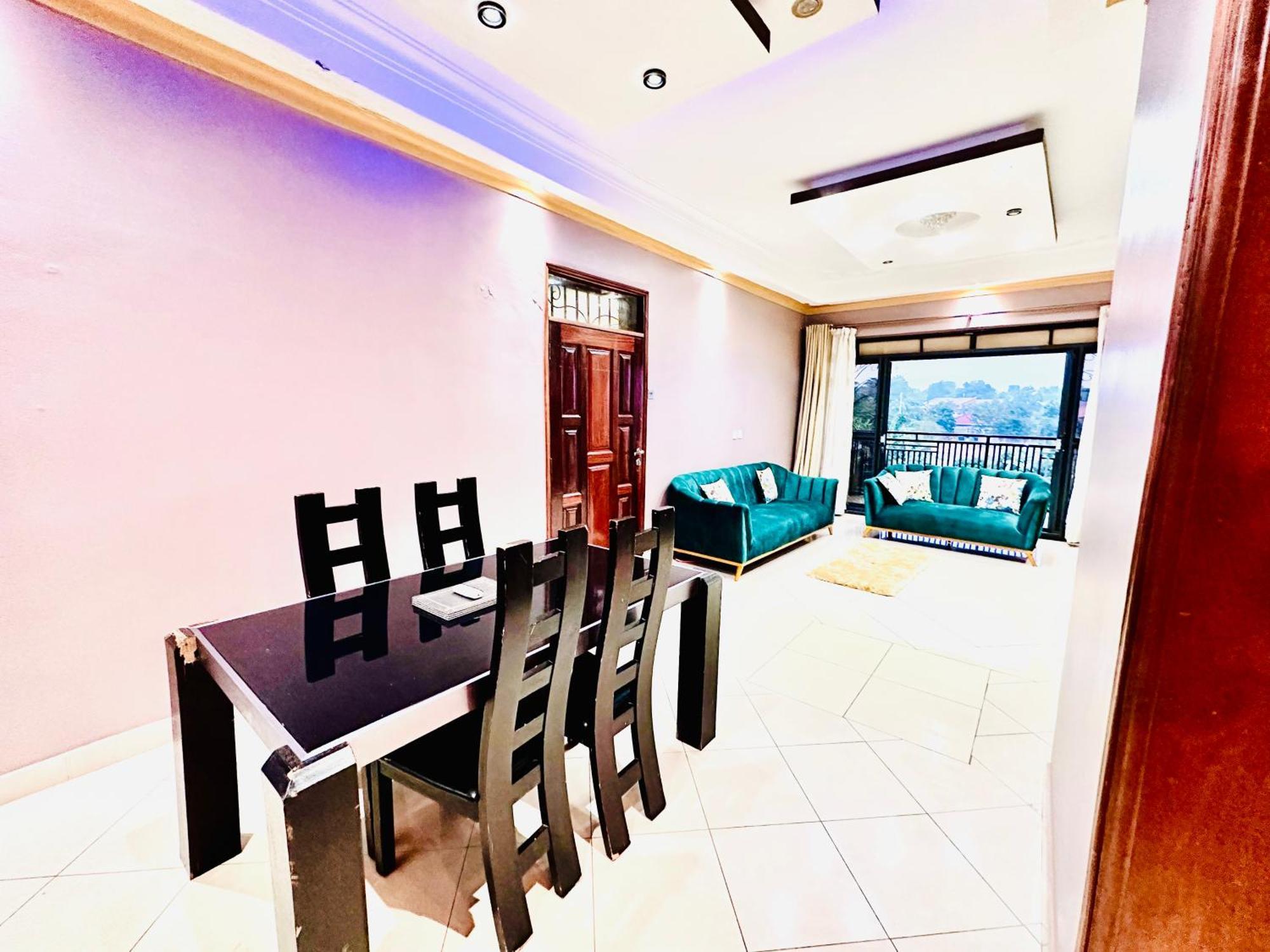 Trendy Apartments เอนเทบเบ้ ภายนอก รูปภาพ