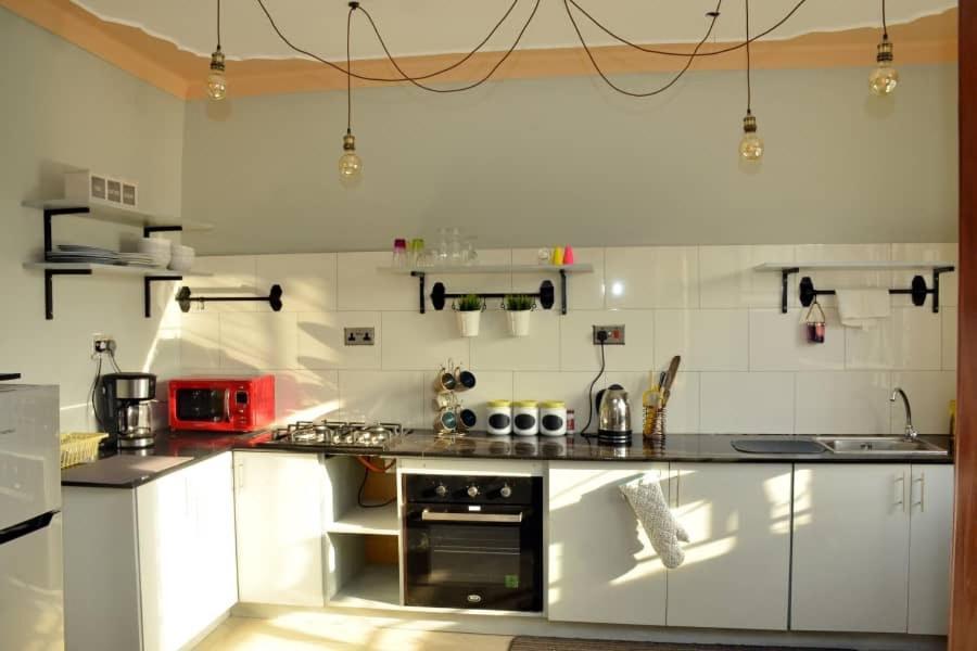 Trendy Apartments เอนเทบเบ้ ภายนอก รูปภาพ
